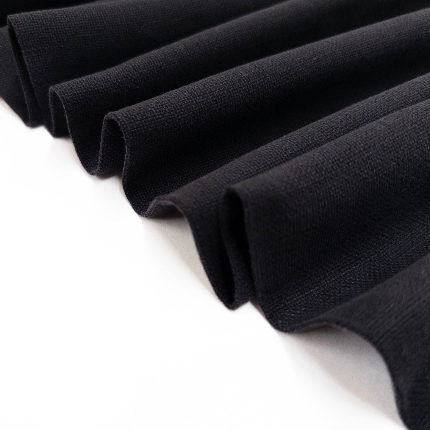 Linen Blend in Black