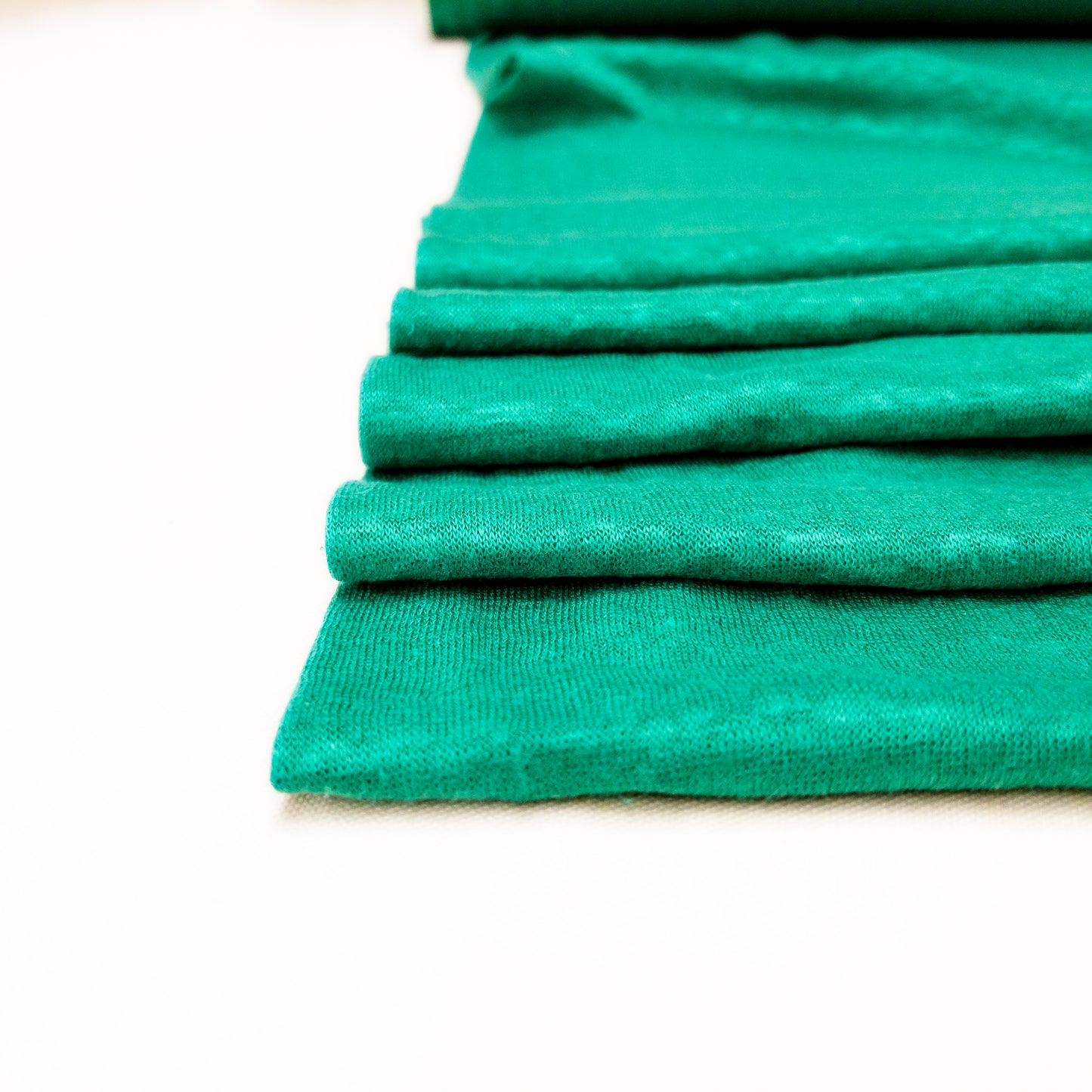 100% Fine Linen Knit in Jolly Green