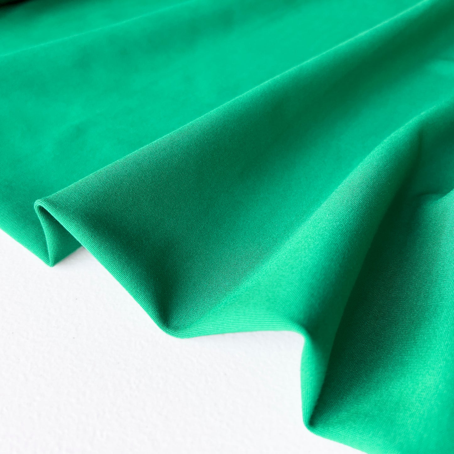 Arietta Ponte De Roma Solid in Emerald