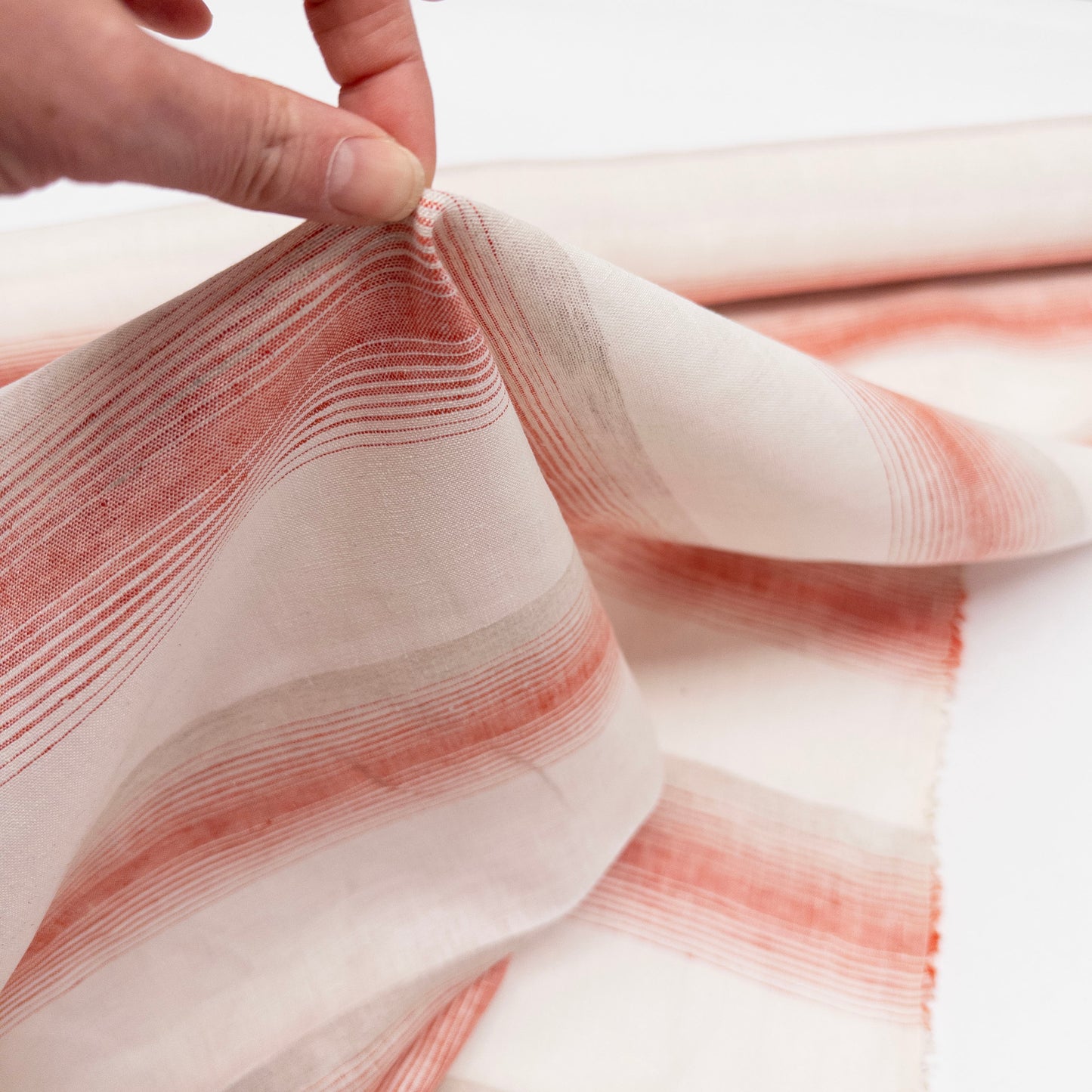 Yarn Dyed Linen - Fade In Stripe