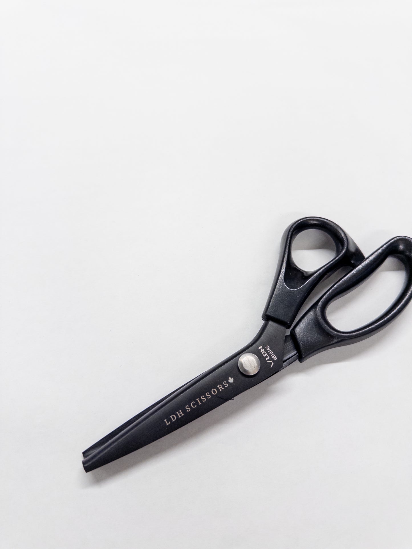 LDH Midnight Edition Scalloped Pinking Shears - Lightwweight
