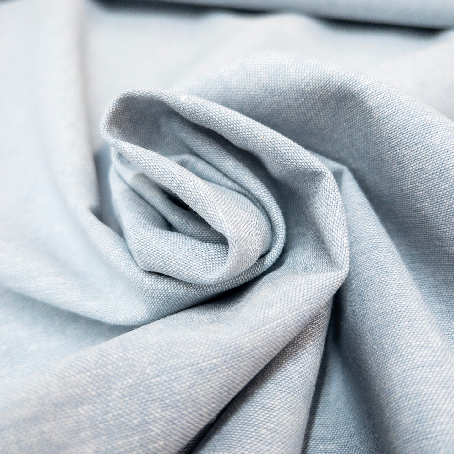Essex Cotton Linen Blend in Chambray