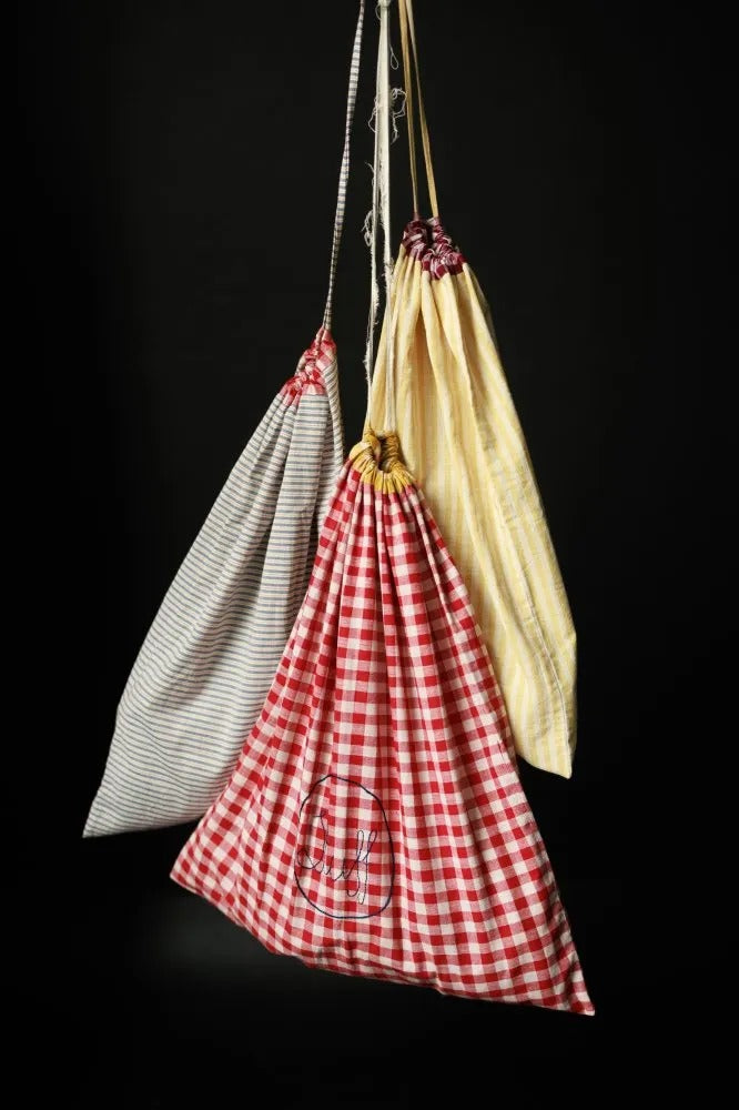 DRAWSTRING BAG *less than 1m