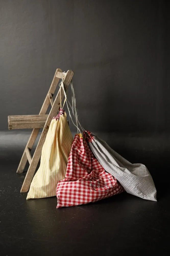 DRAWSTRING BAG *less than 1m