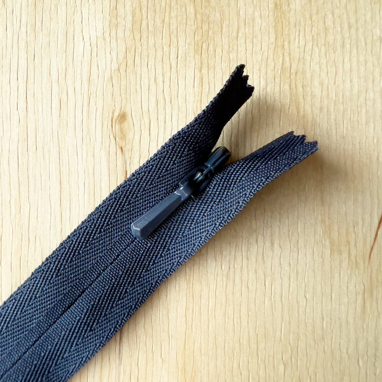 9 Invisible Zipper – Stash