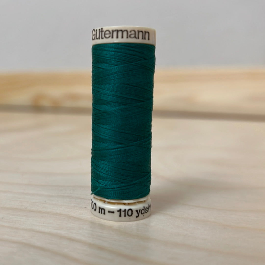 Gutermann Sew-All Thread in Grass Green #752 - 110 yards