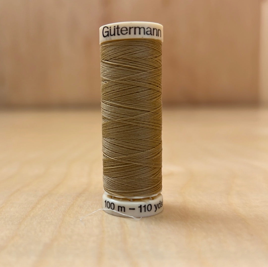 Gutermann Sew-All Thread in Sundew #823 - 10 yards