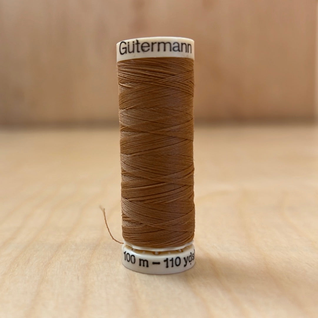 Gutermann Sew-All Thread in Bittersweet #561 - 110 yards
