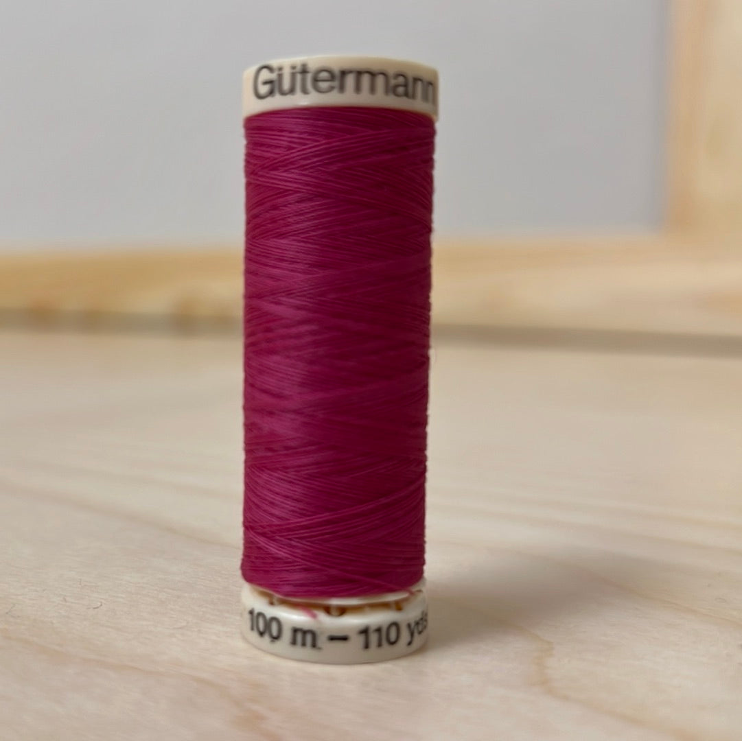 Gutermann Sew-All Thread in Fuchsia #318 - 110 yards