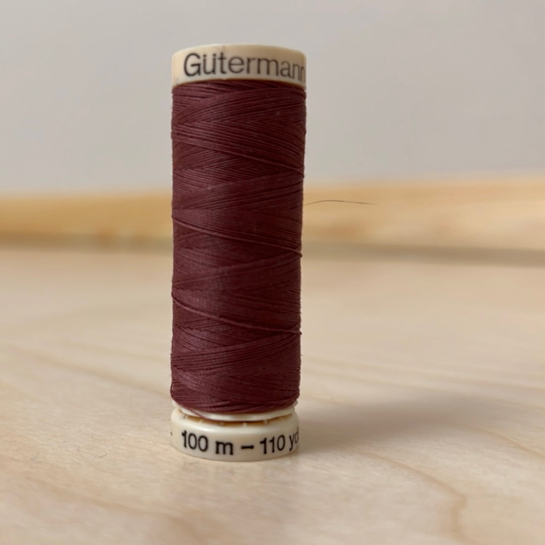 Gutermann Sew-All Thread in Dewberry #937 - 110 yards
