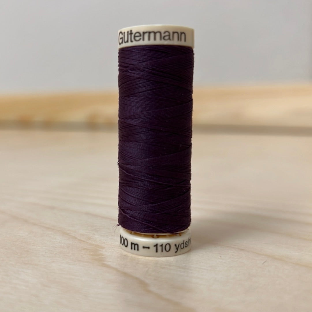 Gutermann Sew-All Thread in Dark Plum #941 - 110 yards